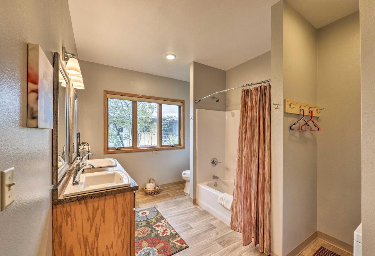 Spacious Home 10 Minutes To Ten Sleep Canyon! Bagian luar foto
